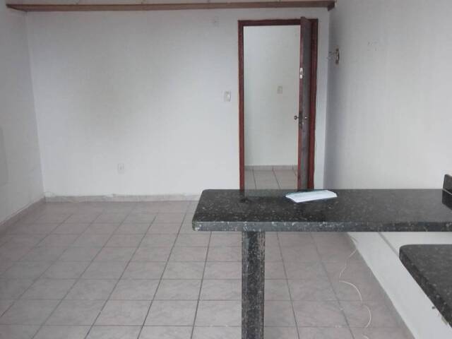 Kitnet para Locação em Praia Grande - 4