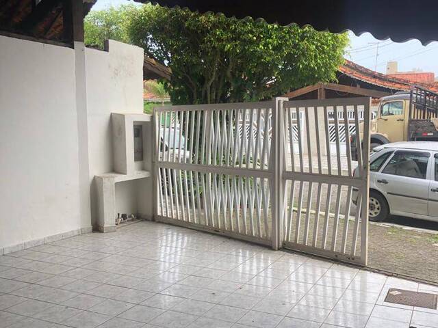 #1732 - Casa para Venda em Praia Grande - SP